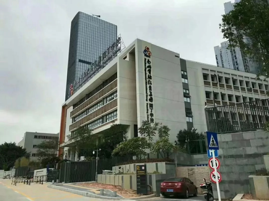 專業(yè)擴(kuò)聲系統(tǒng)